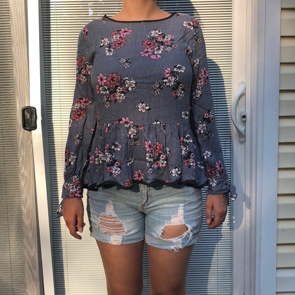 Flower Print Blouse w/ Bow Ties on Sleeves